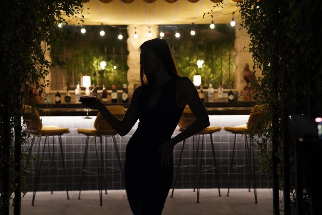 Hotel The St. Regis Ad Dawhah Esterno foto The bar at the 2019 Toronto International Film Festival