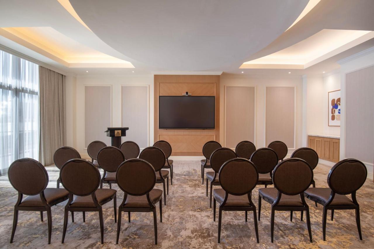 Hotel The St. Regis Ad Dawhah Esterno foto Meeting room