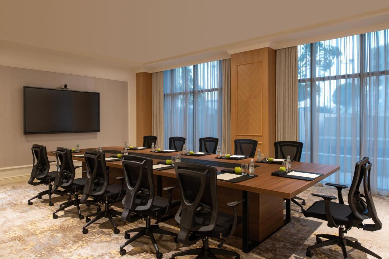 Hotel The St. Regis Ad Dawhah Esterno foto Meeting room