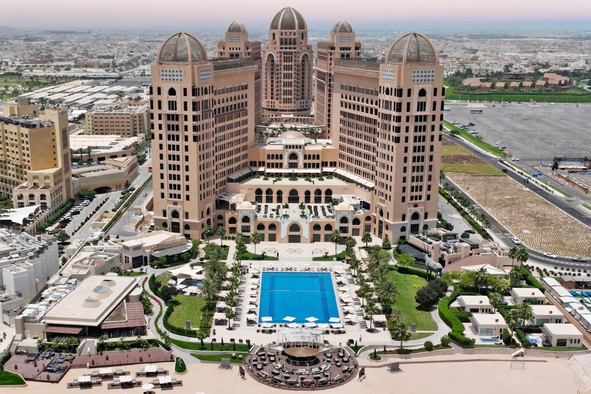 Hotel The St. Regis Ad Dawhah Esterno foto The Ritz-Carlton, Bahrain